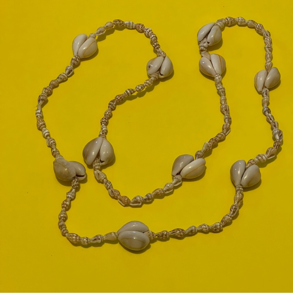 Vintage 1970’s Sea Shell 30” Necklace